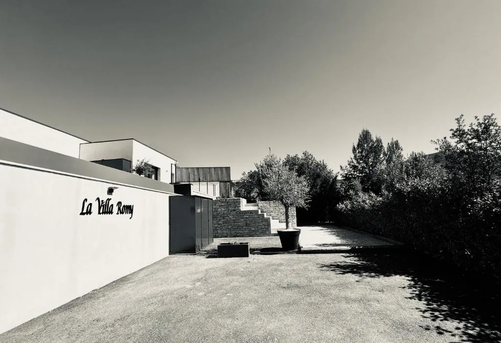 Entrée de la Villa Romy