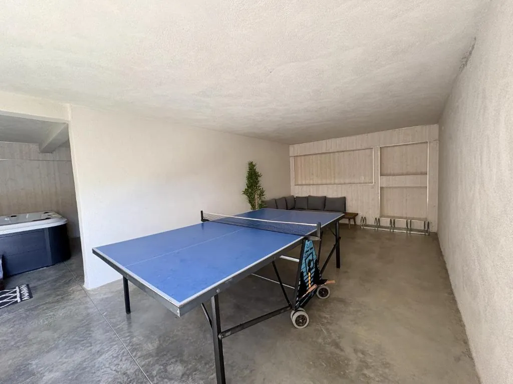 Salle de ping-pong