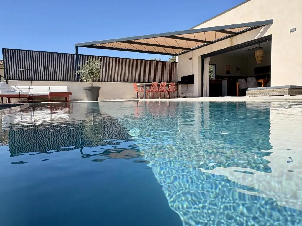 Piscine et pergola de la terrasse