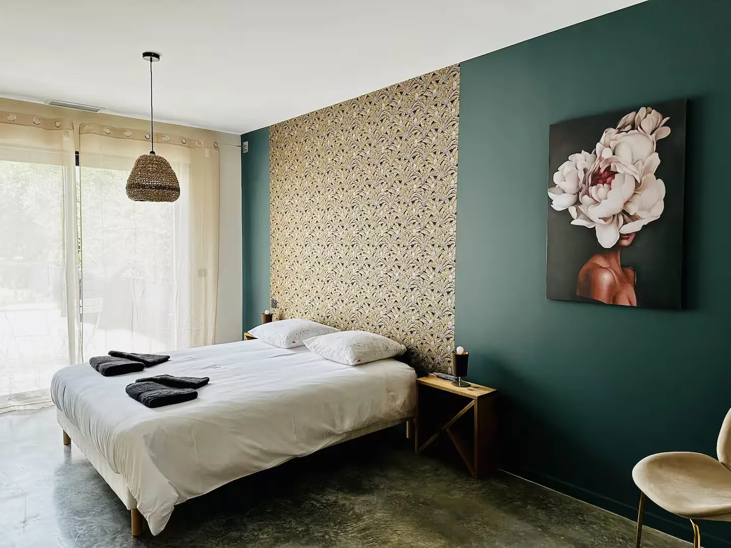 Suite verte au tableau fleuri